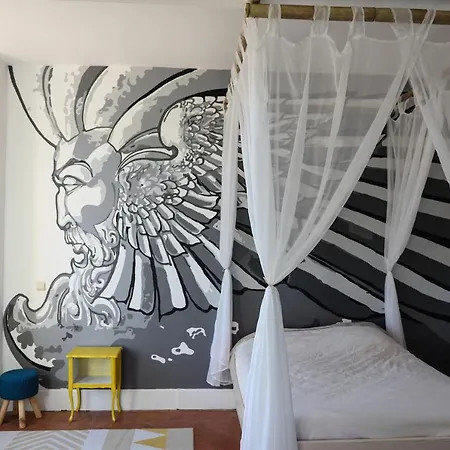 La Maison Du Saula Bed & Breakfast 3*