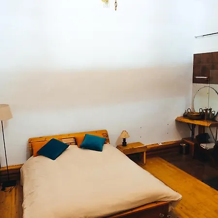 La Maison Du Saula Bed & Breakfast 3*