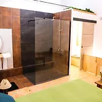 Bed and Breakfast La Maison Du Saula 3*