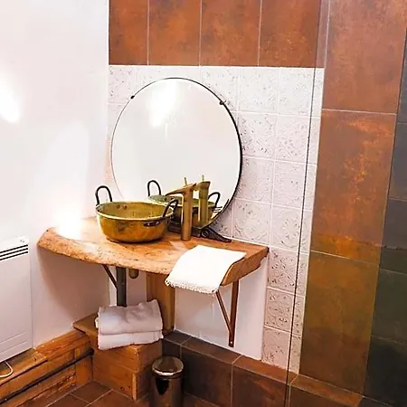 Alojamento de Acomodação e Pequeno-almoço La Maison Du Saula 3*
